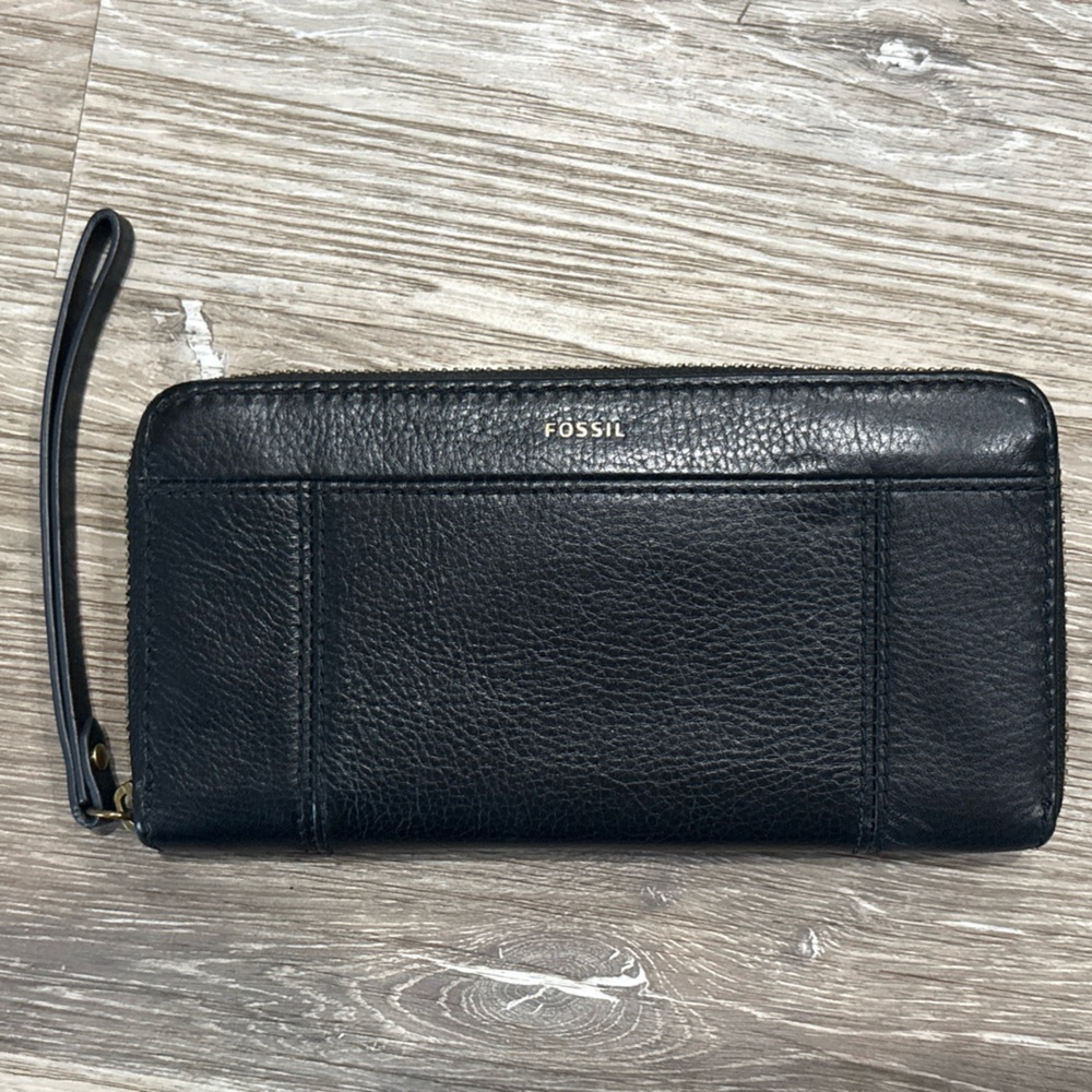 FOSSIL Womens Blk Leather Zip-Around Wristlet Wallet Cards 💵 Holder Gold Accent